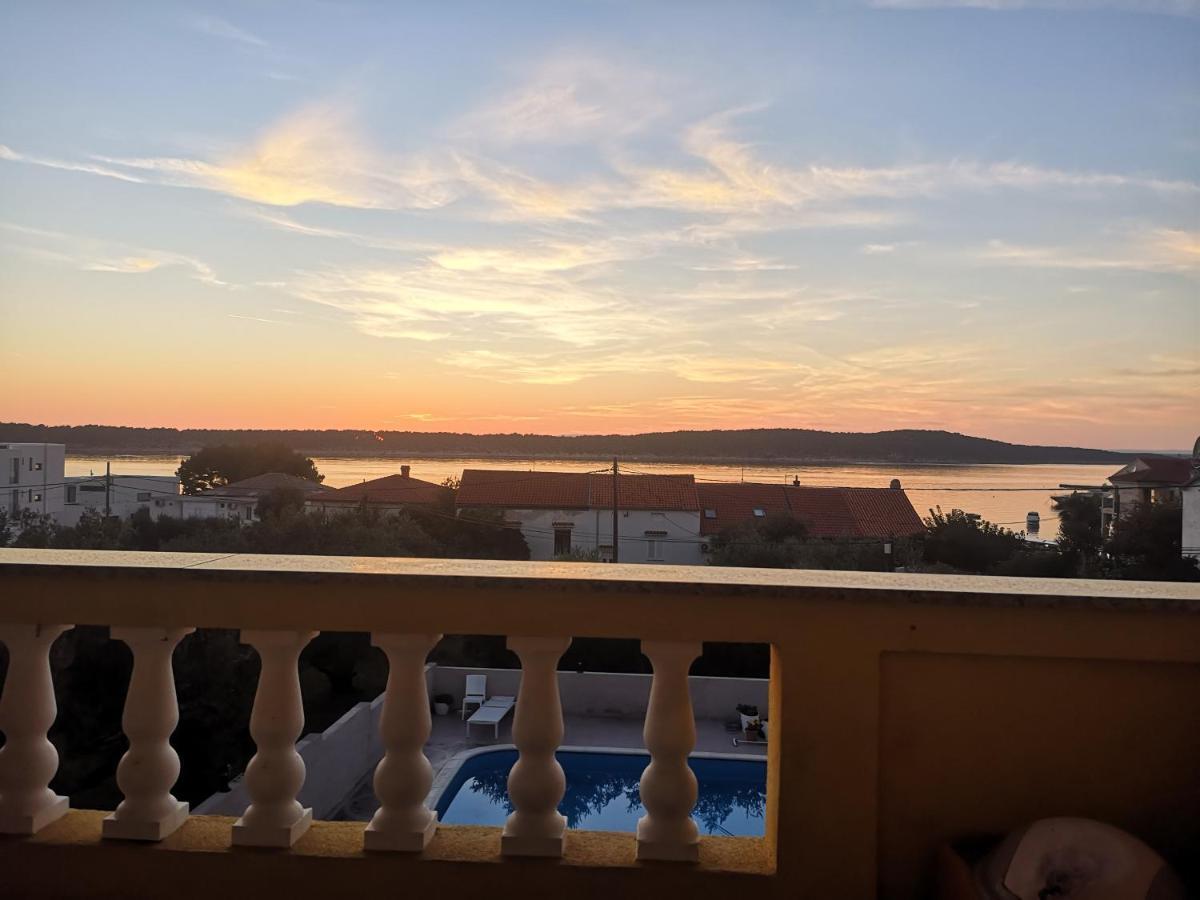 Casa Surya - Apartments With Sea View And Swimming Pool Barbat na Rabu Zewnętrze zdjęcie