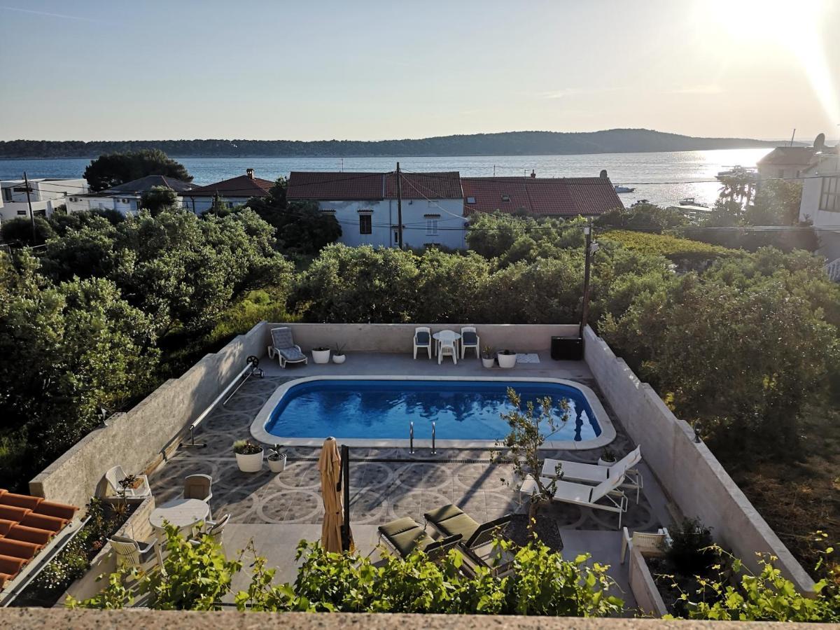 Casa Surya - Apartments With Sea View And Swimming Pool Barbat na Rabu Zewnętrze zdjęcie