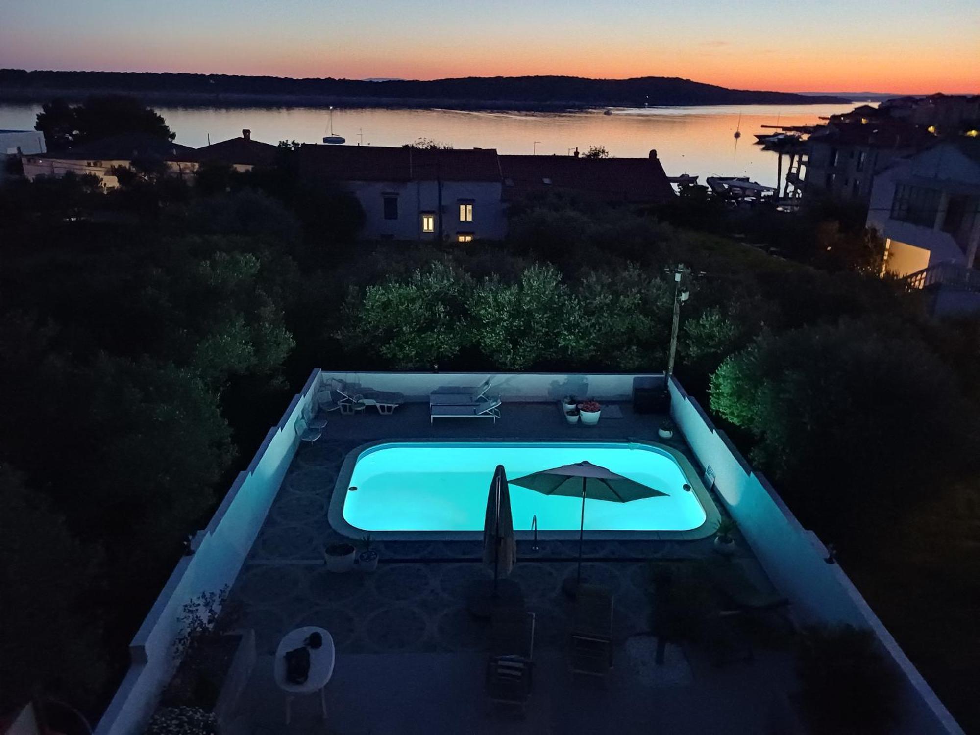 Casa Surya - Apartments With Sea View And Swimming Pool Barbat na Rabu Zewnętrze zdjęcie